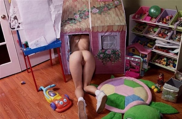 Picture by glambabes-pics saying 'playhouse'