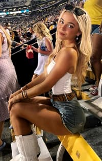 Blonde babe at the game