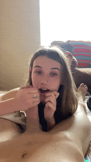 Picture by glambabes-gifs saying 'isnt she cute?'