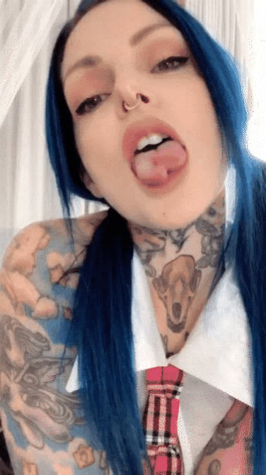Picture by glambabes-gifs saying 'Dyed Hair'