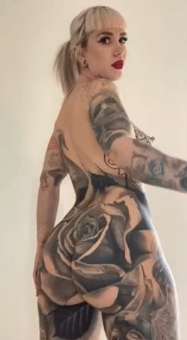 Picture by glambabes-gifs saying 'Tattooed ass'
