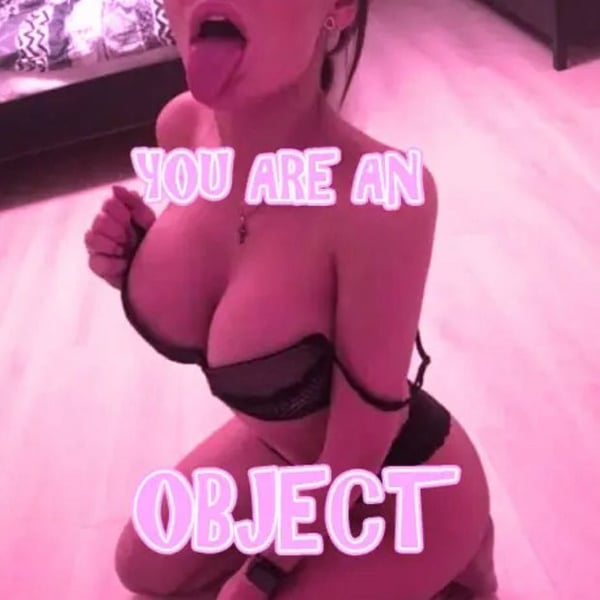 Picture by glambabes-pics saying 'I am an object'
