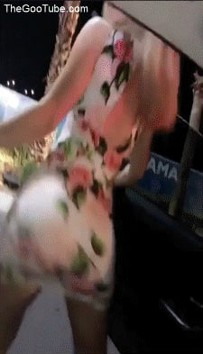 Picture by glambabes-gifs saying 'Twerking babe in tight dress'