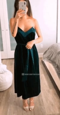 Picture by glambabes-gifs saying 'Perfect undress'