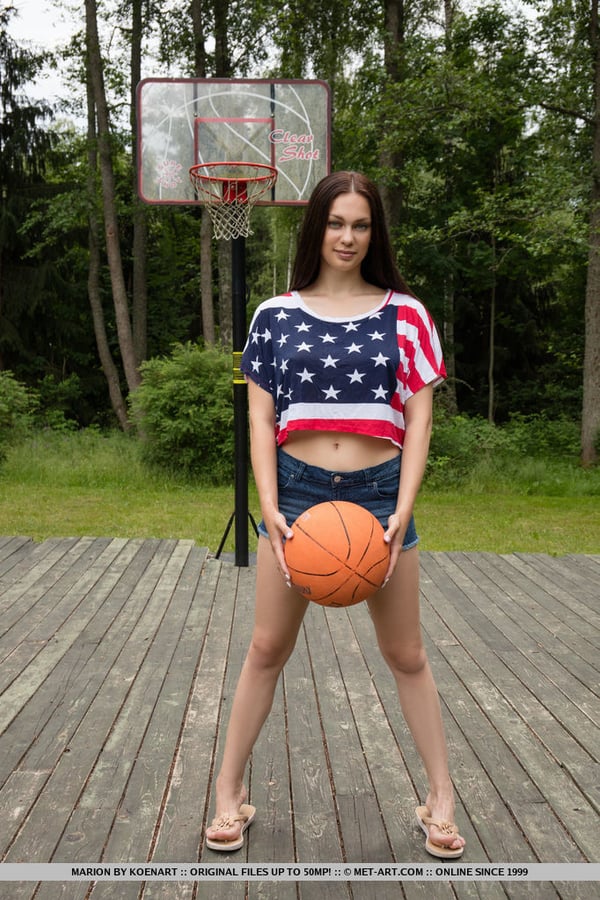 Fit teen Marion gets totally naked while shooting hoops in backyard