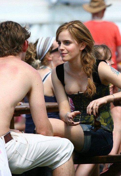 Picture by glambabes-pics saying 'The beautiful Emma Watson titslip (Hermoine Granger from Harry Potter)'